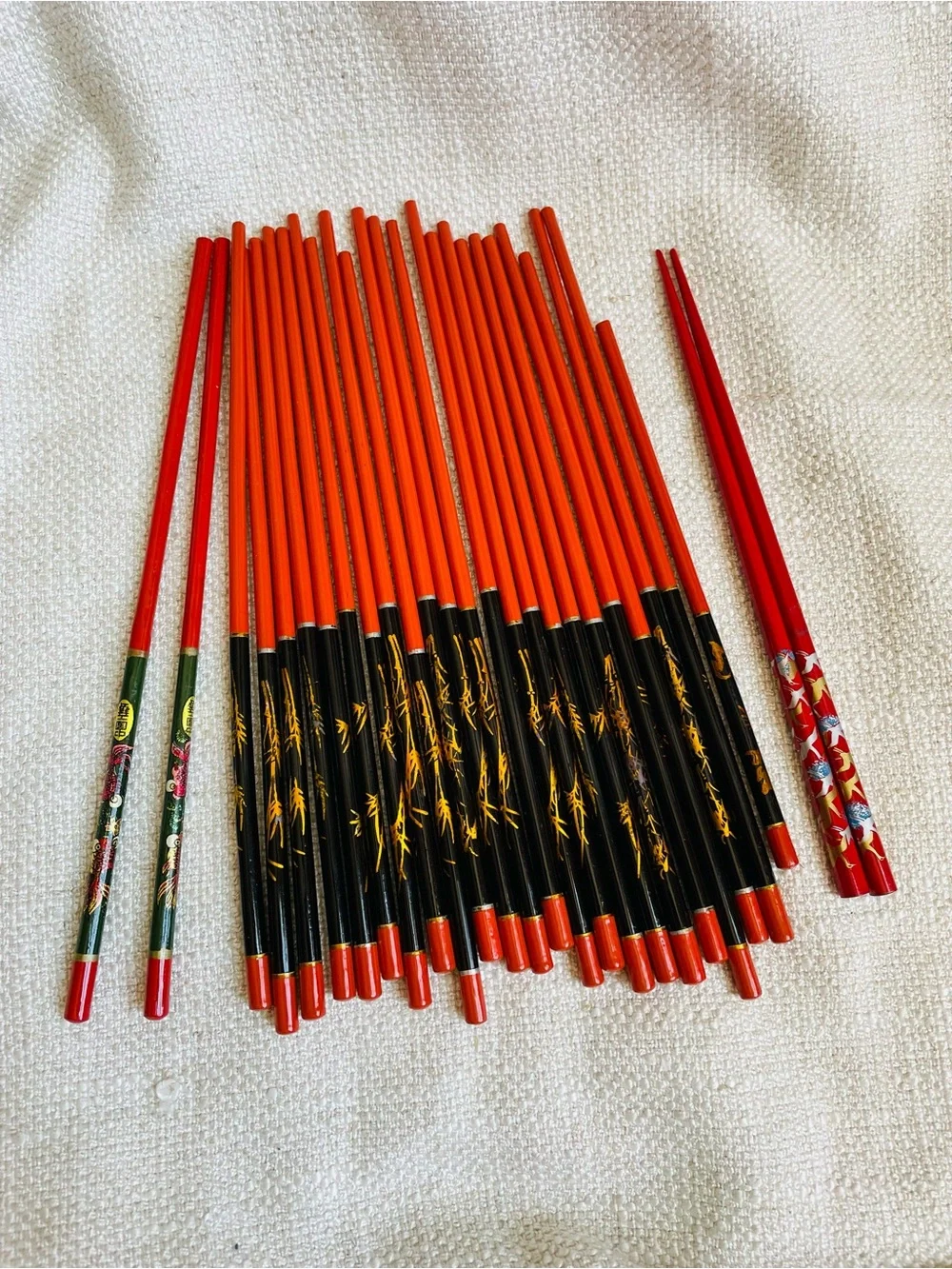 27 Vintage Red and Black Ornate Chopsticks
